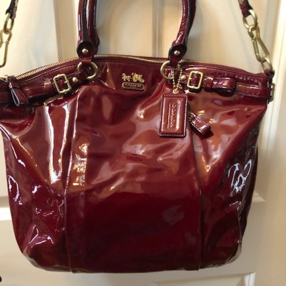 COACH MADISON LINDSAY PATENT LEATHER LARGE SATCHEL